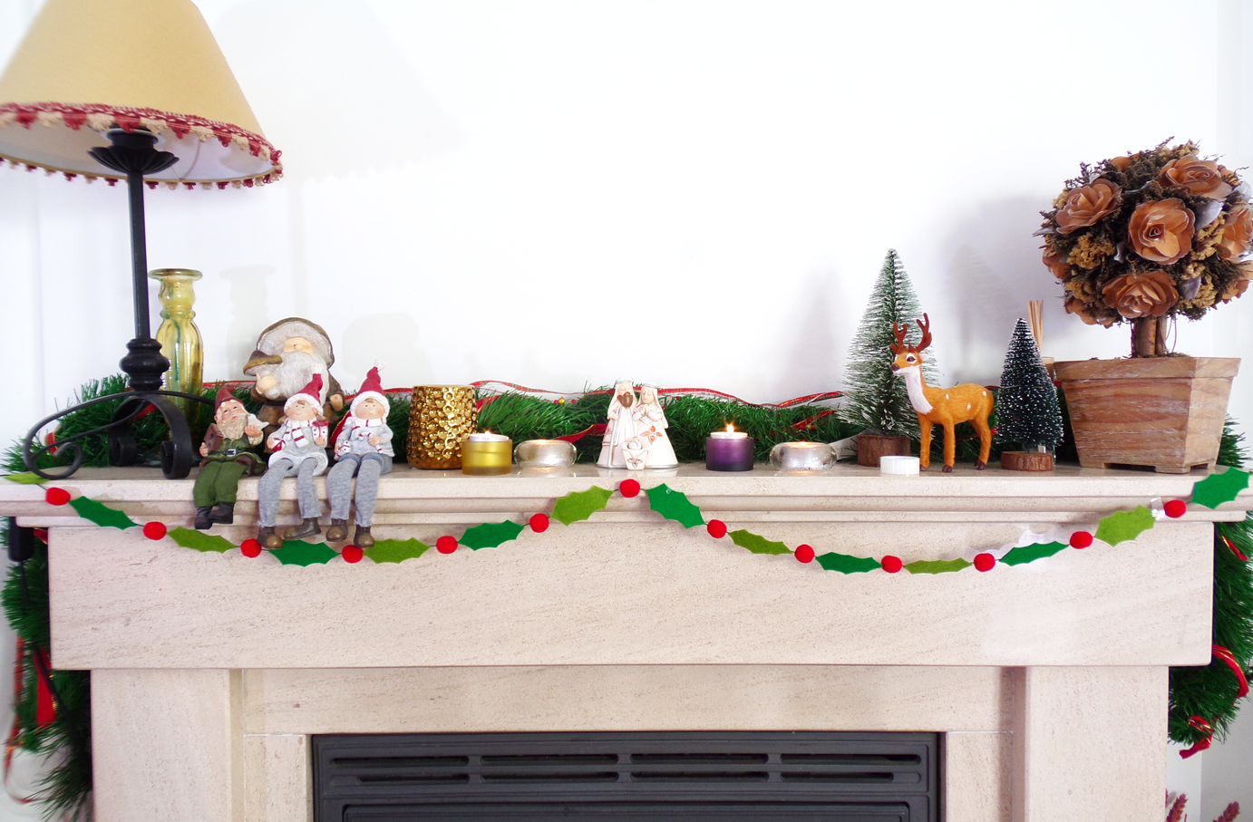 Handmade Felt Christmas Holly Garland, Festive Banner Mantle Decor