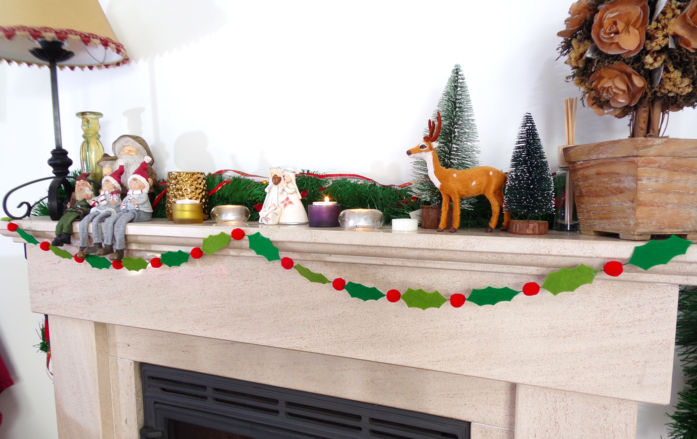 Handmade Felt Christmas Holly Garland, Festive Banner Mantle Decor