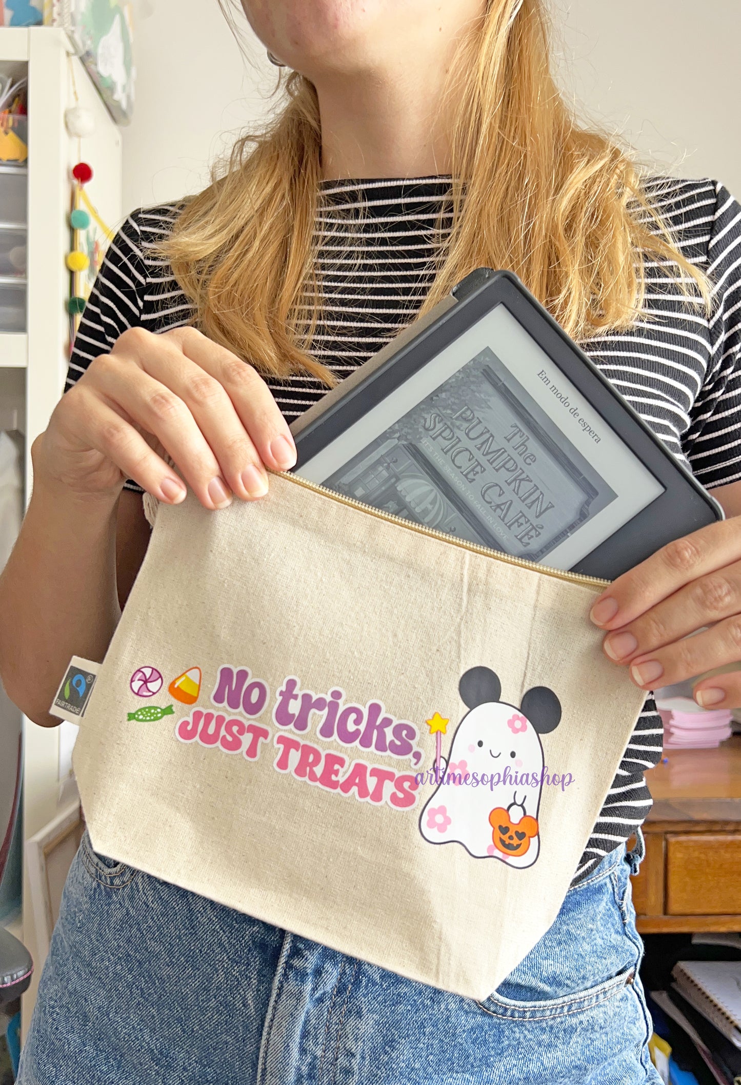 No tricks, Just treats Pouch – Halloween Bookish Bag