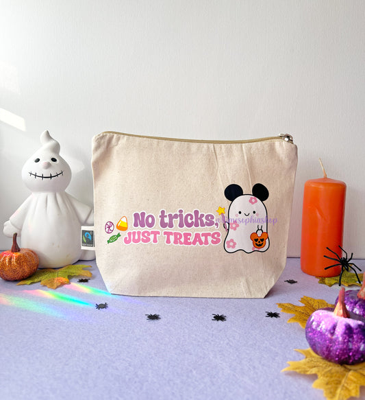 No tricks, Just treats Pouch – Halloween Bookish Bag